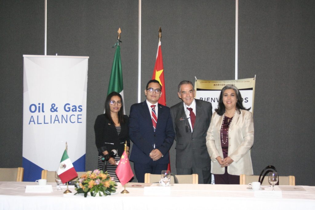 Firma Oil & Gas Alliance y Cámara de Comercio China convenio de colaboración